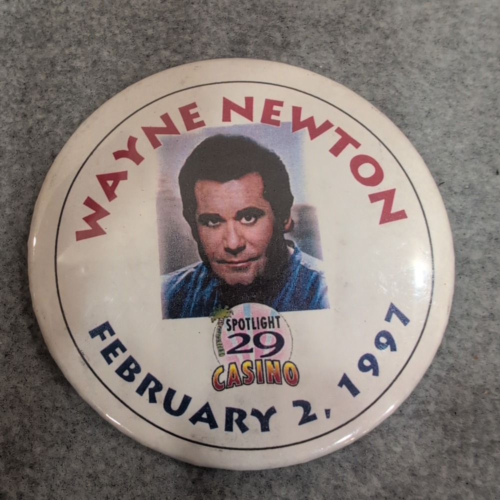Wayne Newton Spotlight 29 Casino February 2 1997 Commemorative Pin Pinback - Picture 1 of 2